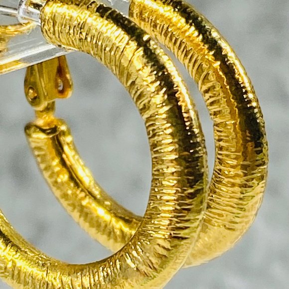 Hoop Earrings Gold Tone Round Womens Textured Omega Backs Shiny Fashion Style - Picture 8 of 16